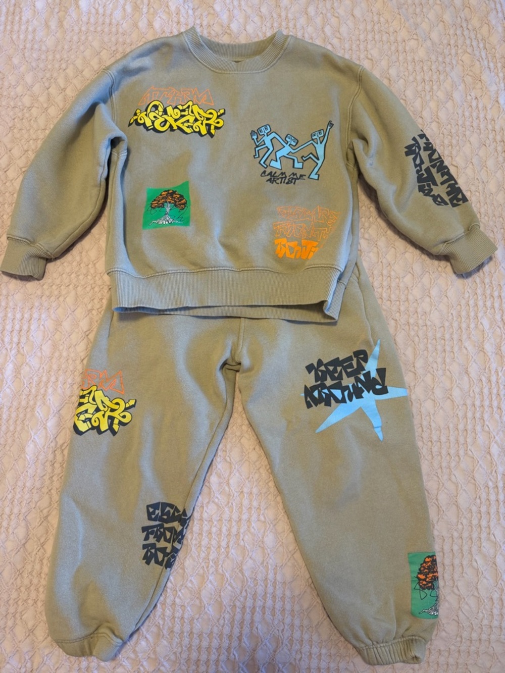 Kids Olive Green Graphic Sweatshirt & Jogger Set Zara